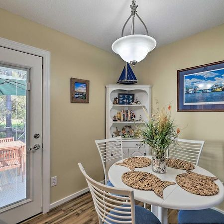 Beaufort Pad With Patio 3 Blocks To Waterfront! Экстерьер фото
