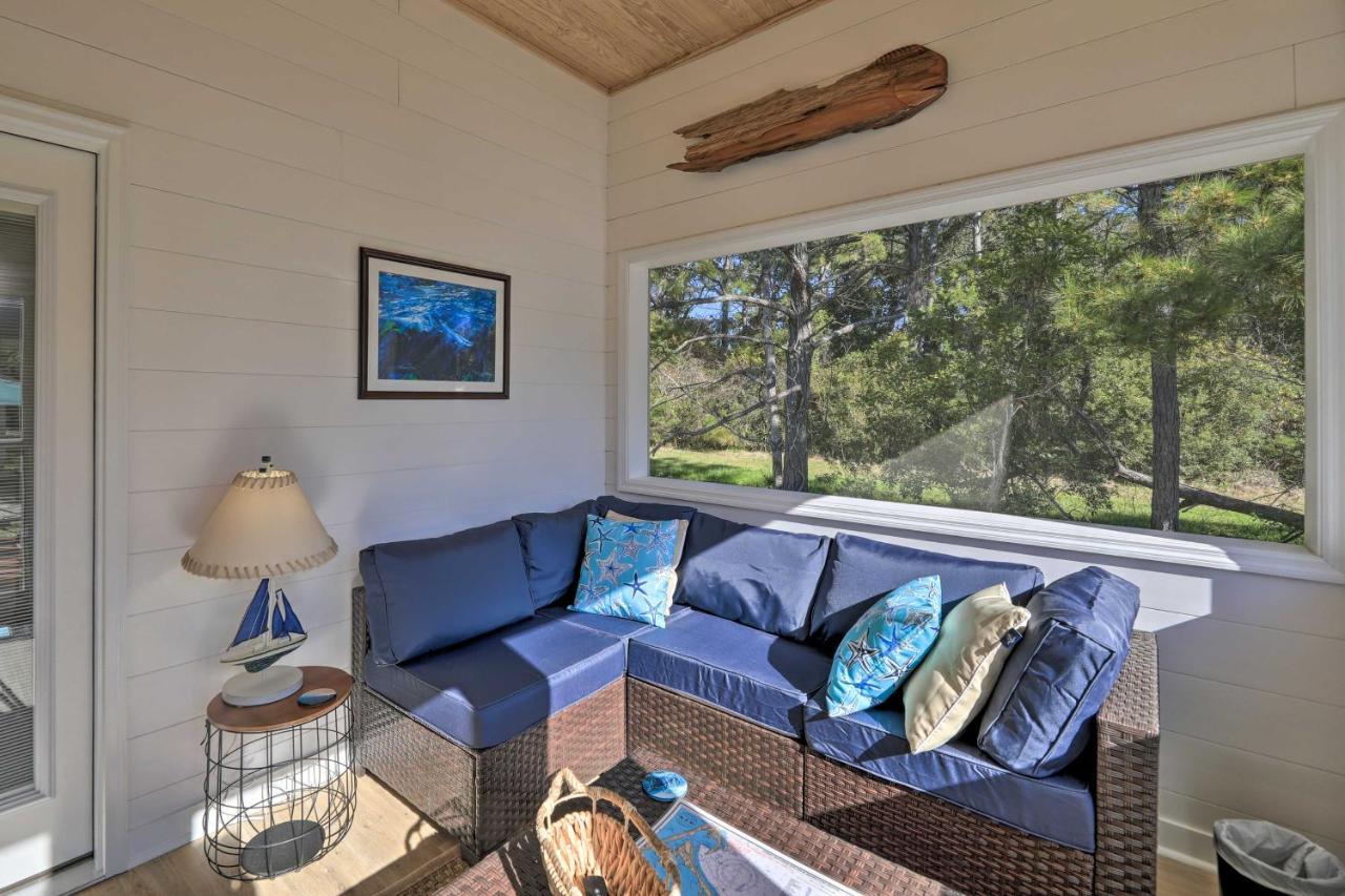 Beaufort Pad With Patio 3 Blocks To Waterfront! Экстерьер фото