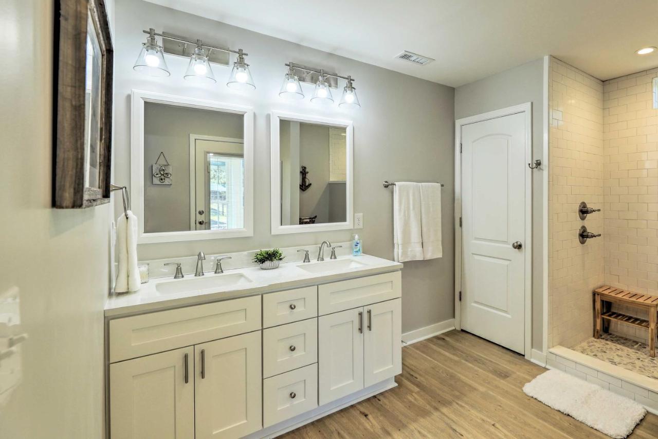 Beaufort Pad With Patio 3 Blocks To Waterfront! Экстерьер фото